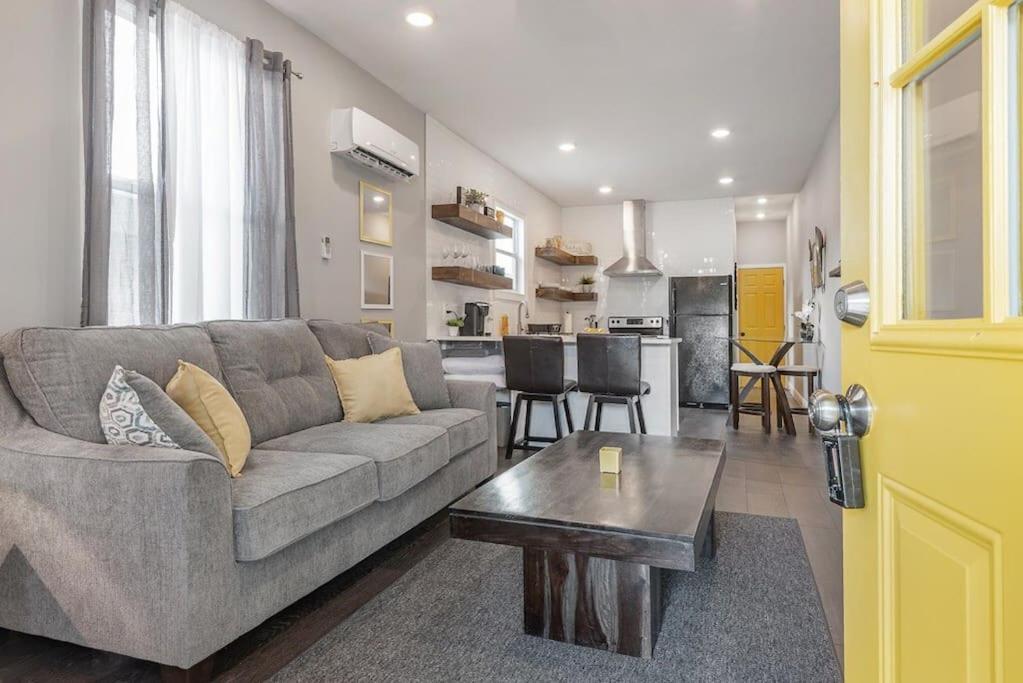 Gambino Getaway Shotgun Style Apt In The Heart Of Ybor City Tampa Exterior foto