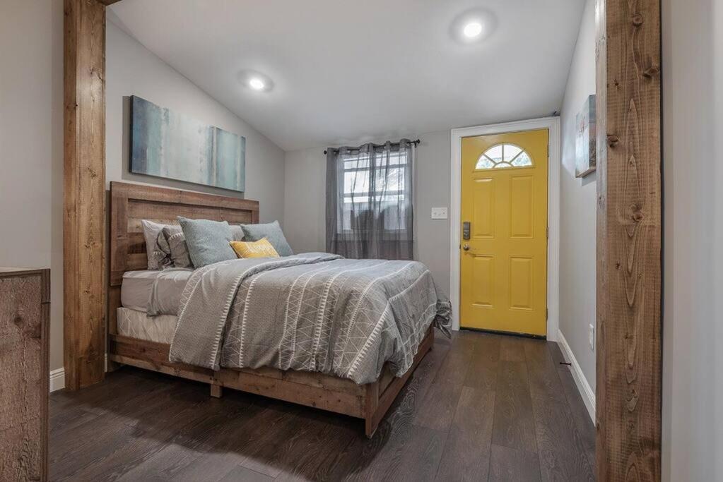 Gambino Getaway Shotgun Style Apt In The Heart Of Ybor City Tampa Exterior foto